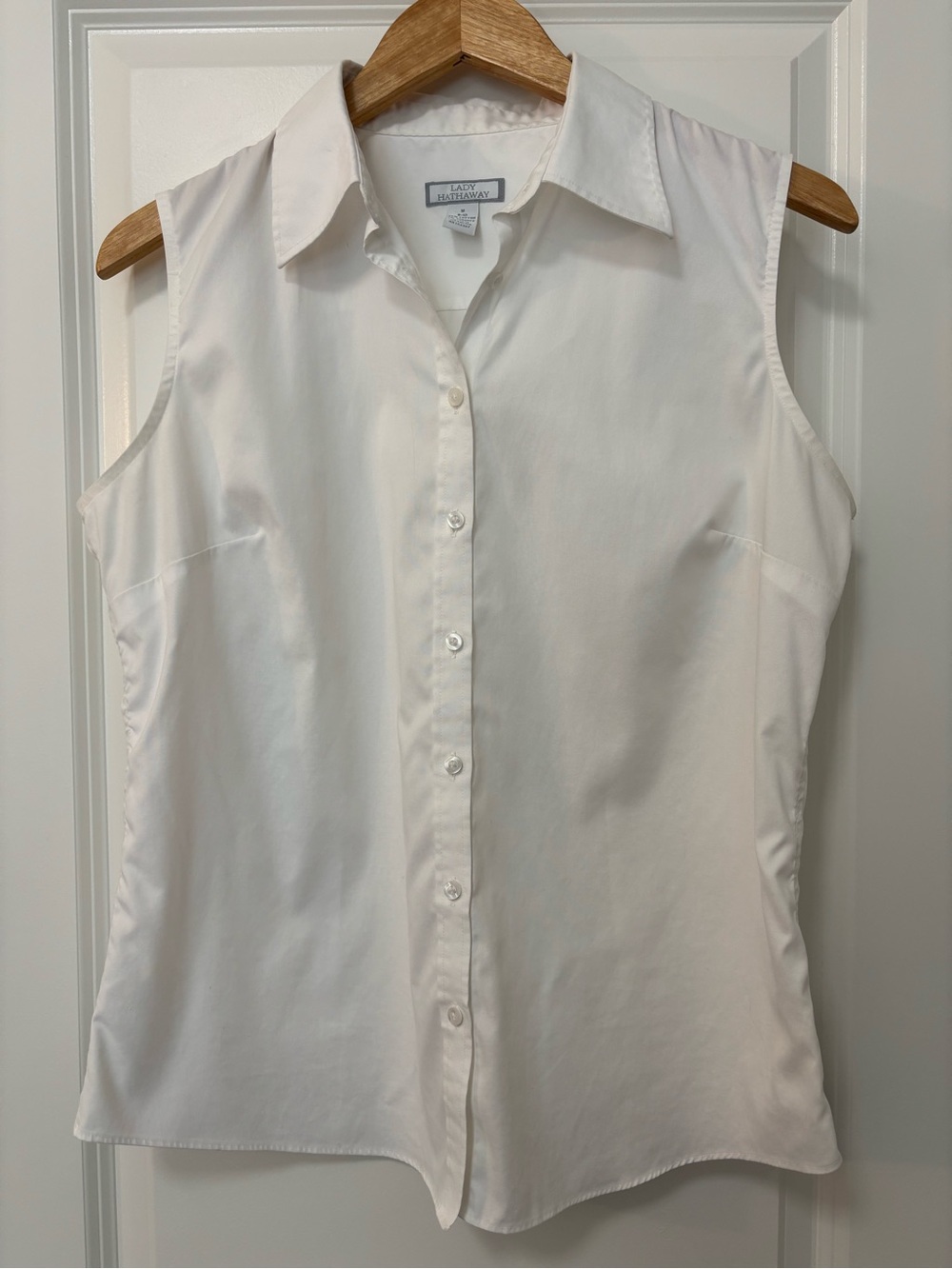 Lady Hathaway White Button Front Top, Size M
